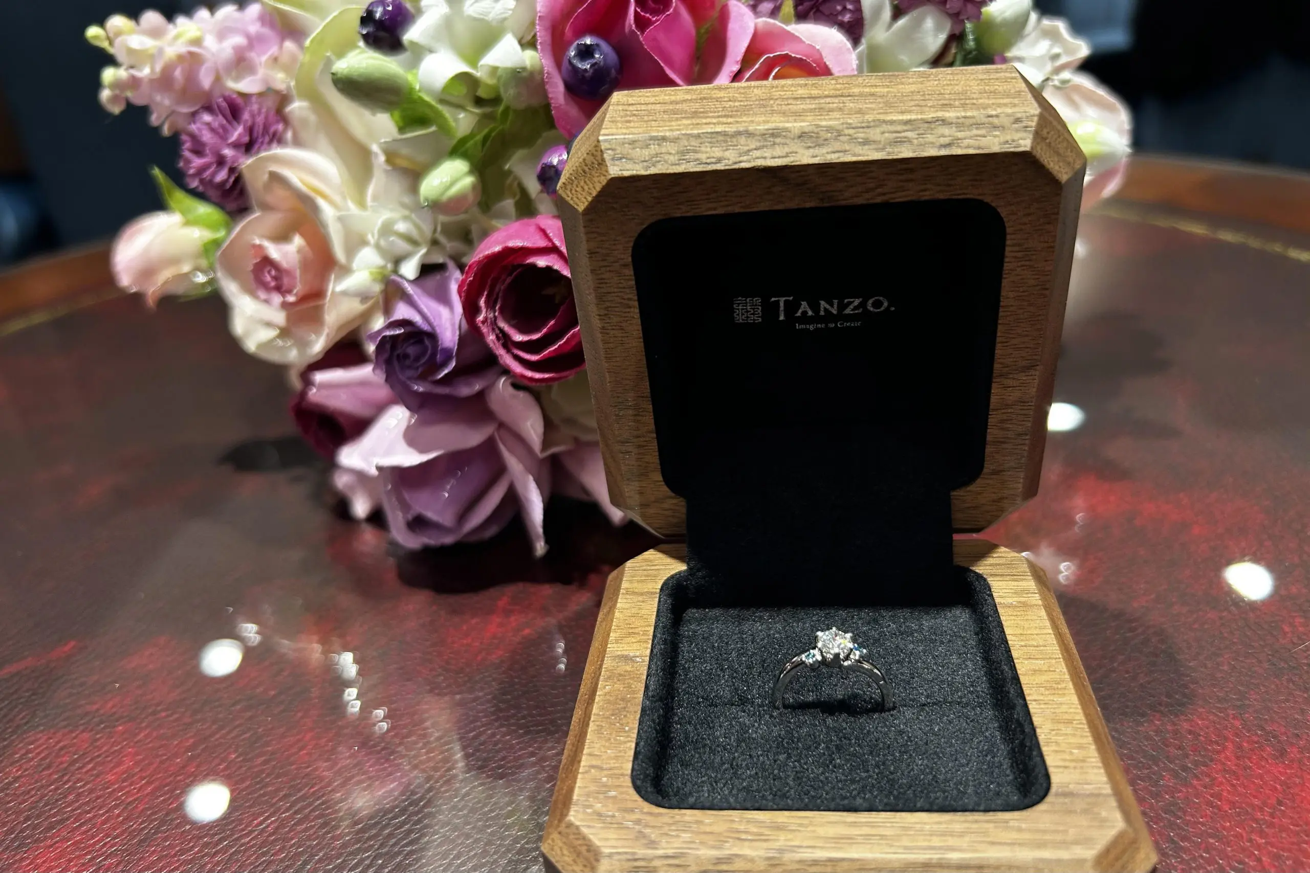 メッセージダイヤモンド | 結婚・婚約指輪のオーダーメイドは鍛造指輪