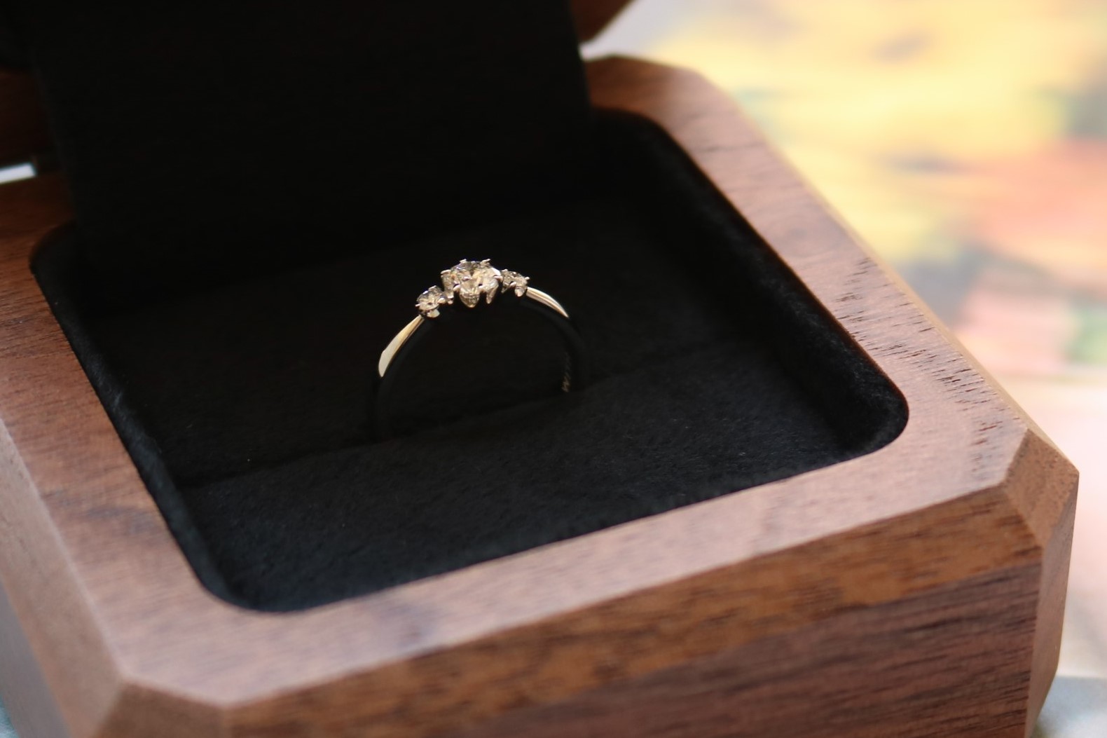 秘密のご婚約指輪。のサムネイル