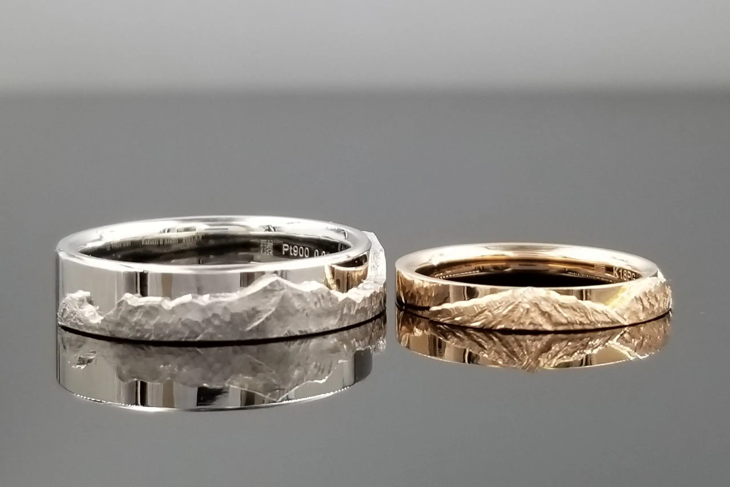 お二人の大好きな山！八ヶ岳と白馬山をモチーフにお造りしました