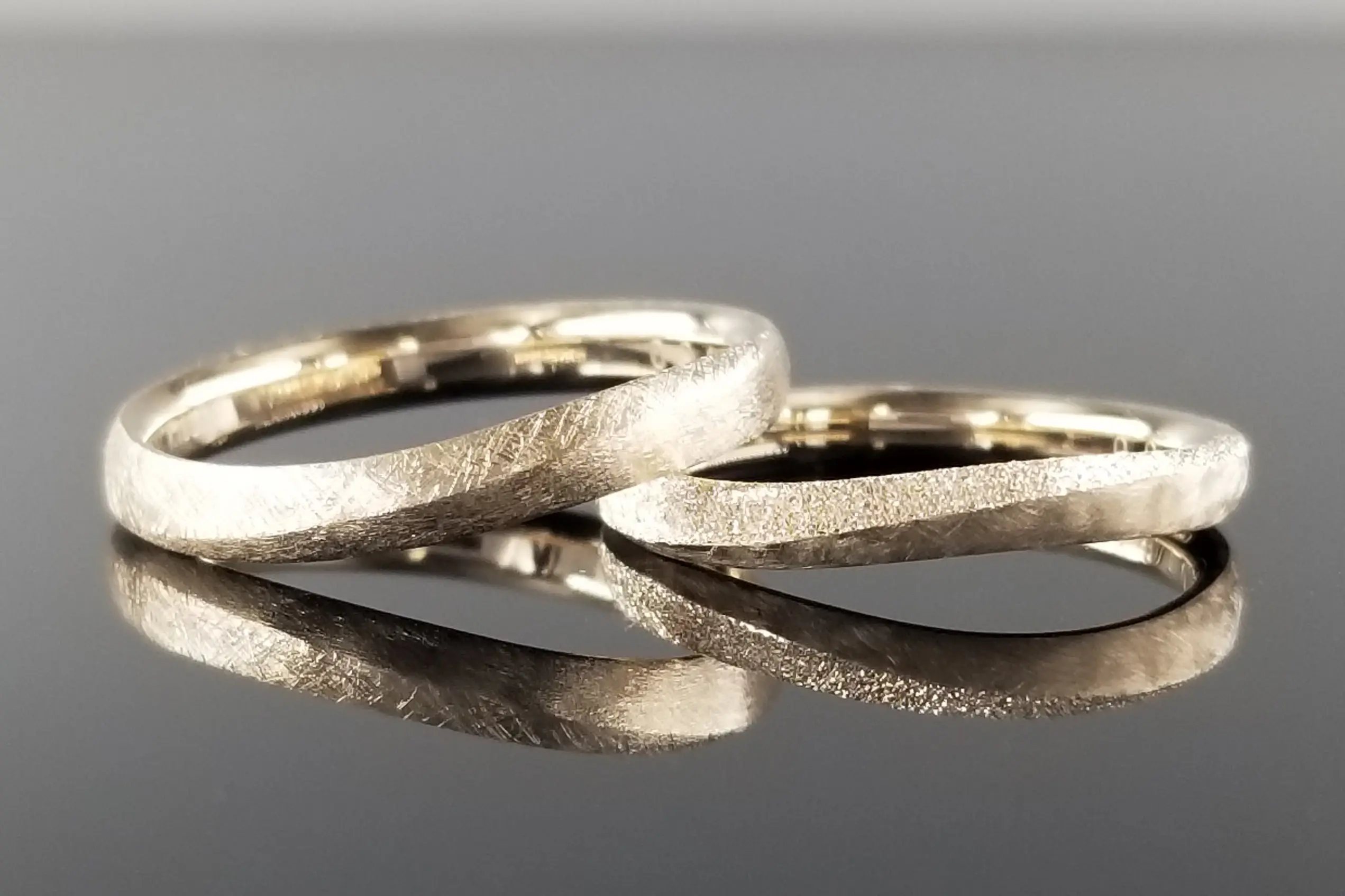 ウェーブ形状に1エッジ加工でキリッとさせました。 | 結婚 ウェーブ形状に1エッジ加工でキリッとさせました。 | 結婚