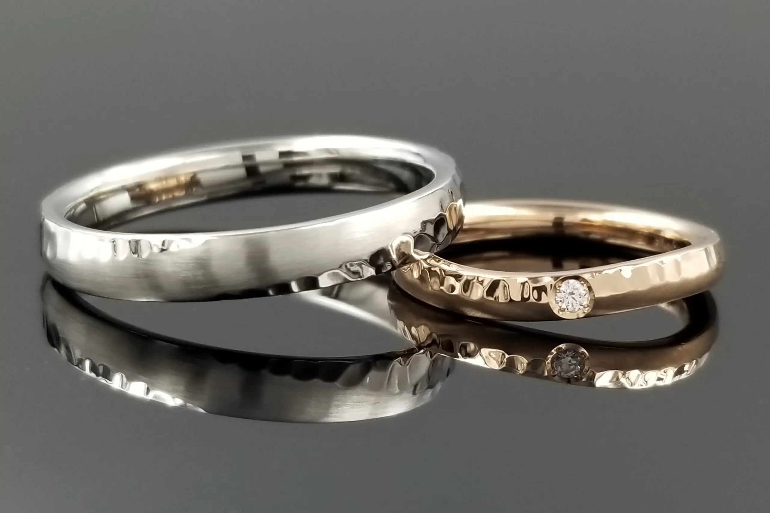 つやとマットの組み合わせでこなれた雰囲気に | 結婚・婚約指輪の