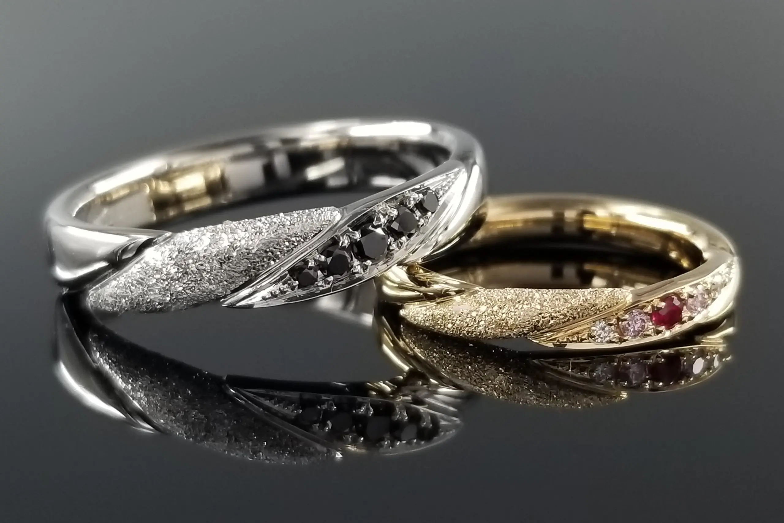 セブンイレブン 冬ギフト カタログ お好みの色石をあしらってポイントに。 結婚・婚約指輪の | アクセサリー