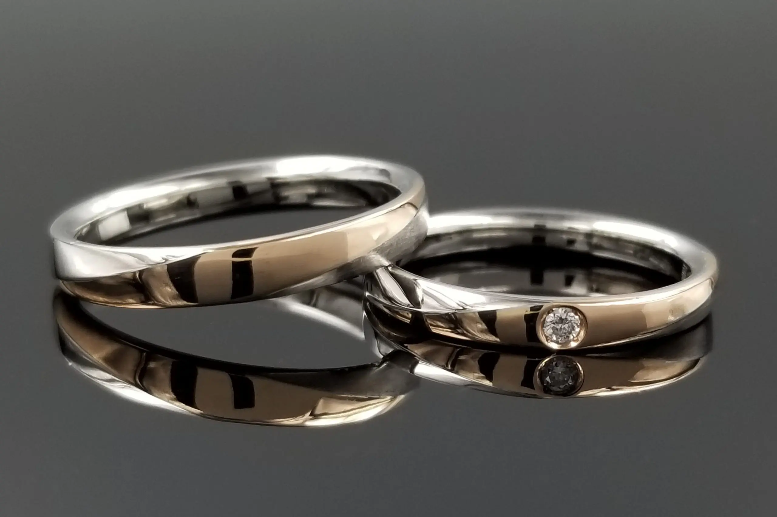 金面加工で魅せる2カラーのお洒落なリング | 結婚・婚約指輪の