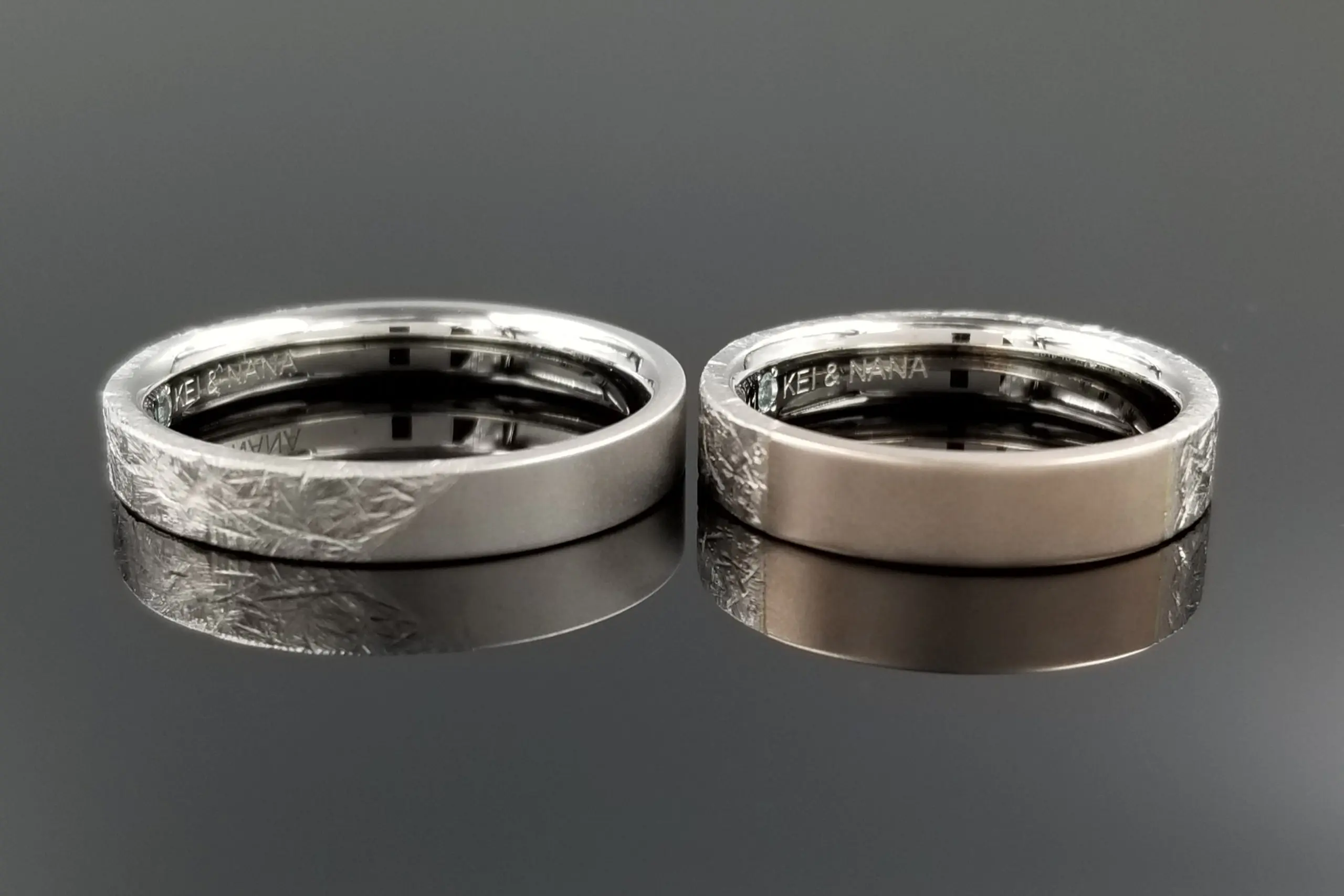 力強さを感じる、荒らし加工をお揃いにしました | 結婚・婚約指輪の
