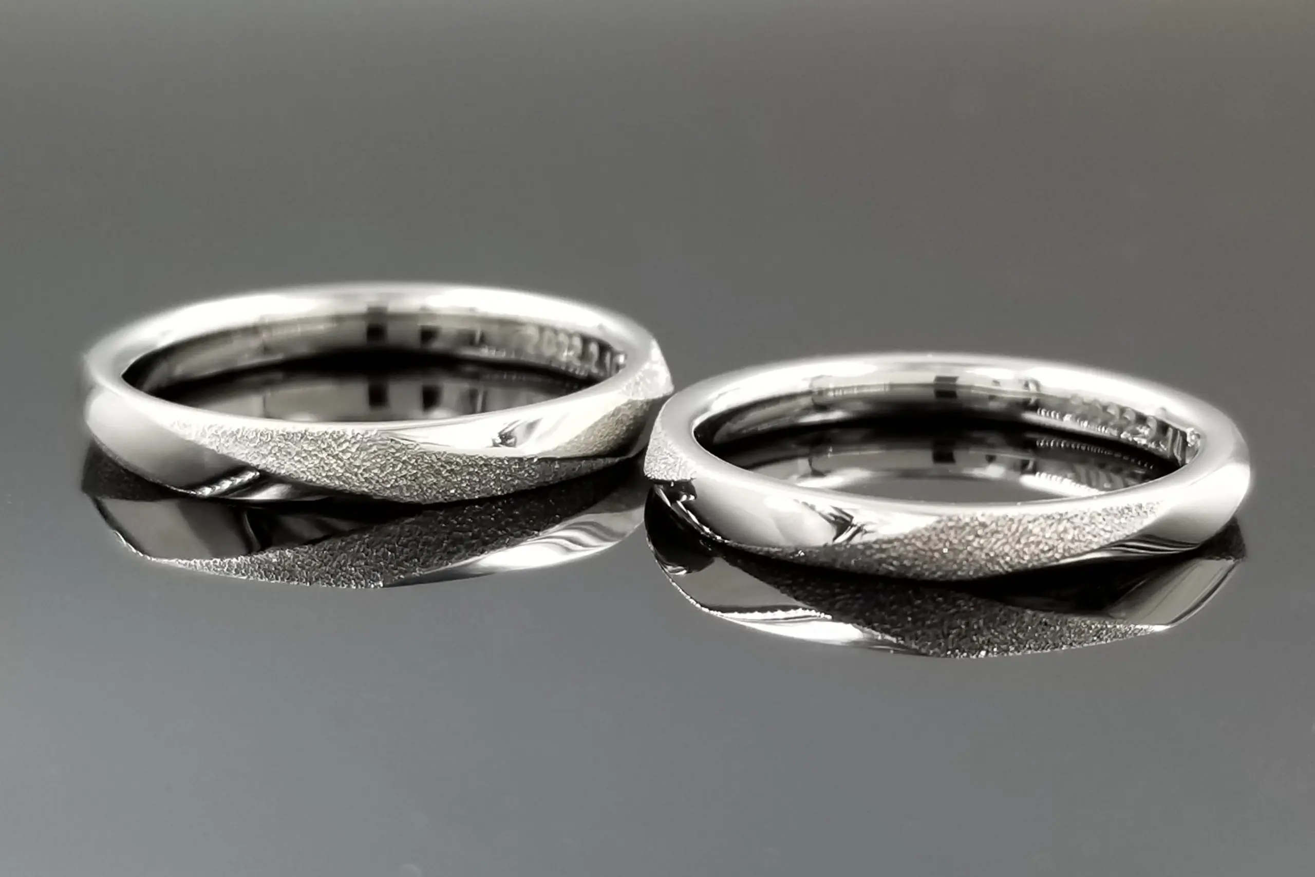 鏡合わせのようなデザインに仕上がりました | 結婚・婚約指輪の