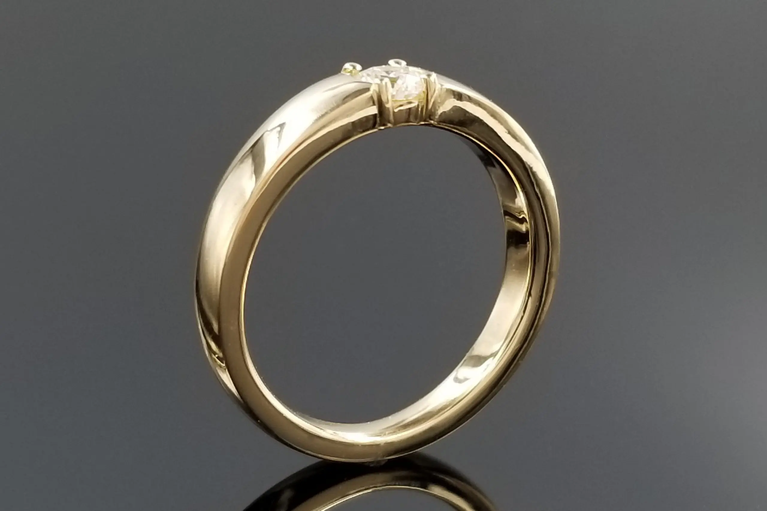 着け心地を重視しダイヤモンドの石座を低くお造りしました | 結婚