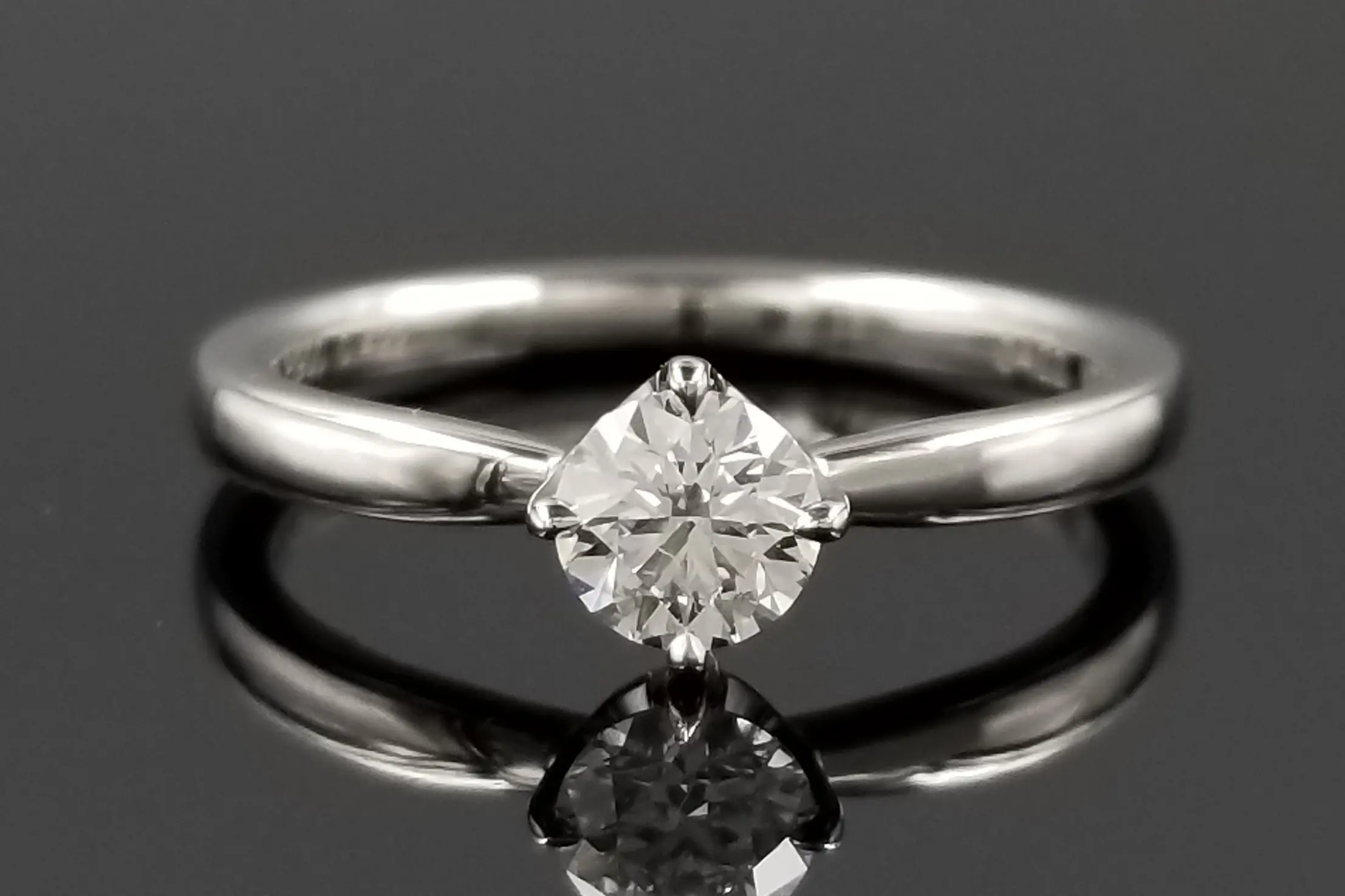 婚約指輪　Mariage　ダイヤモンド0.315カラット 婚約指輪 カリヨン｜LAZARE DIAMOND / ラザール ダイヤモンド