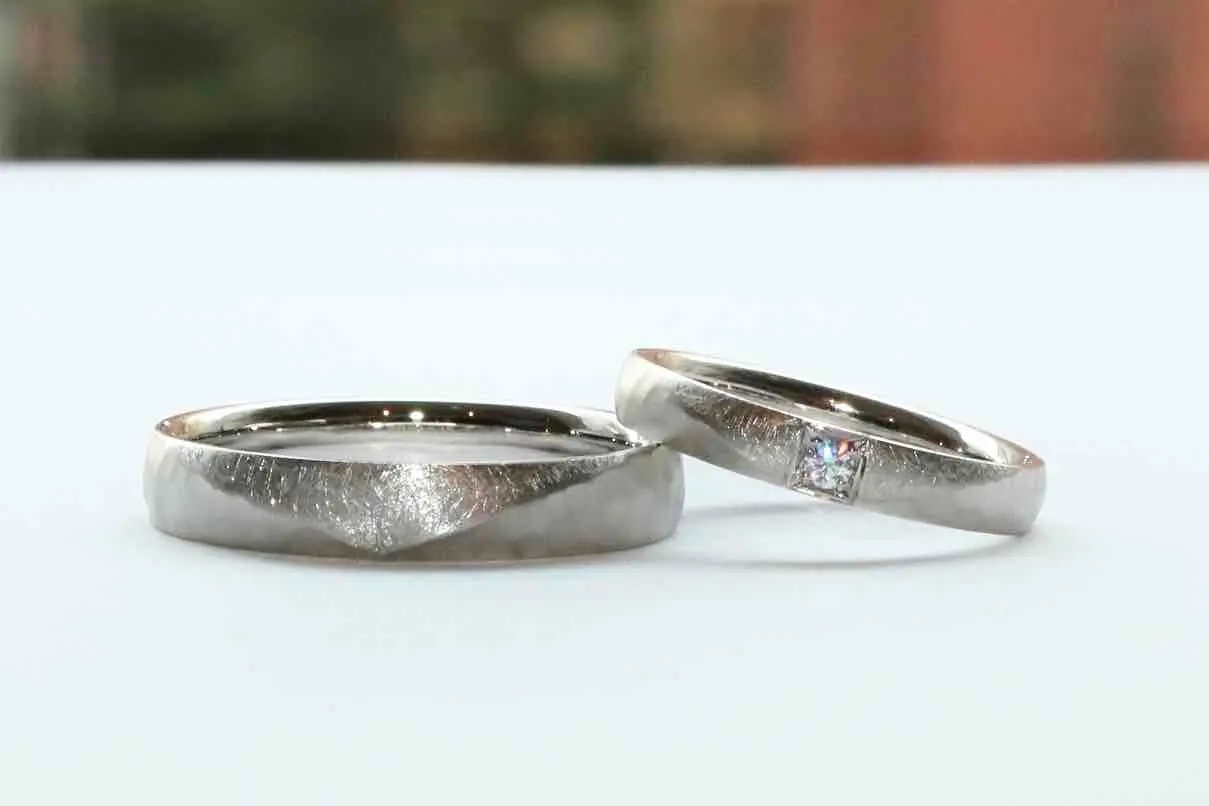オリジナルマークでおふたりらしさを！ | 結婚・婚約指輪の