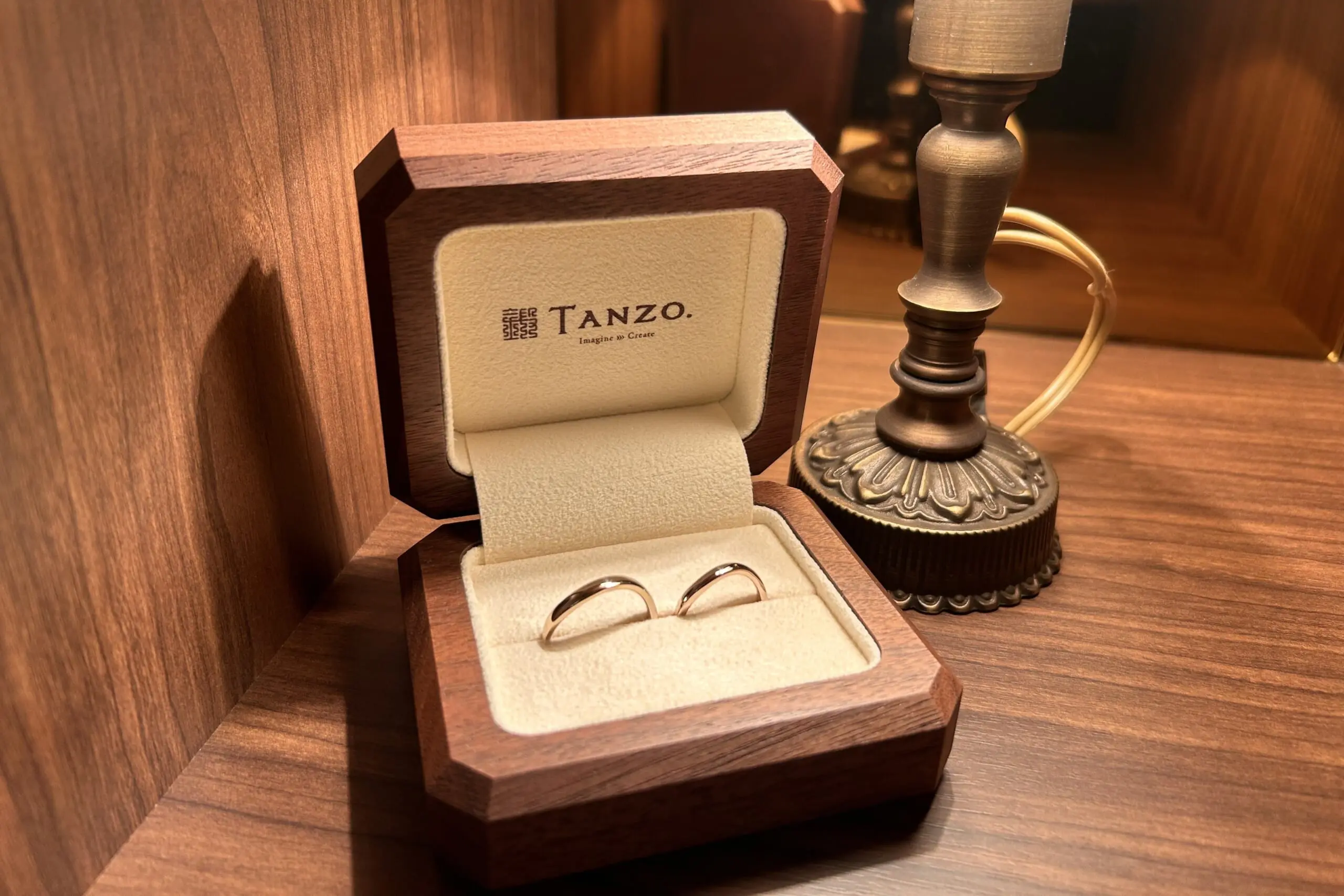 お二人のオリジナル刻印 | 結婚・婚約指輪のオーダーメイドは鍛造指輪