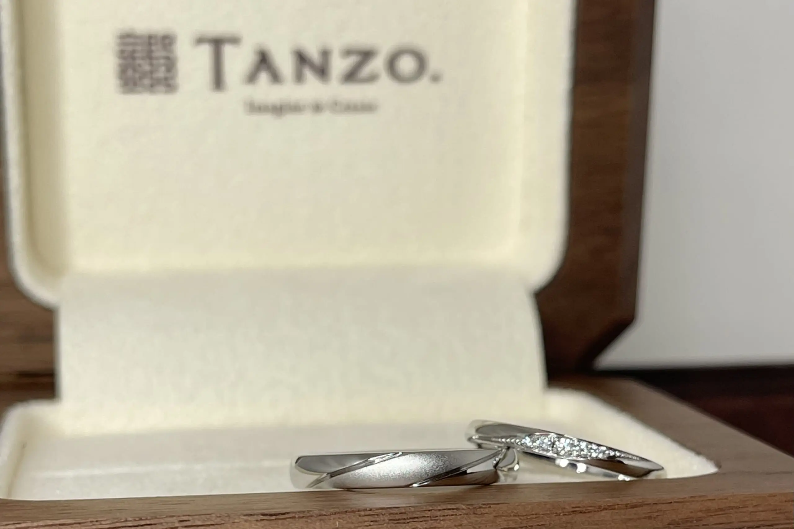 心躍るおそろいリング | 結婚・婚約指輪のオーダーメイドは鍛造指輪