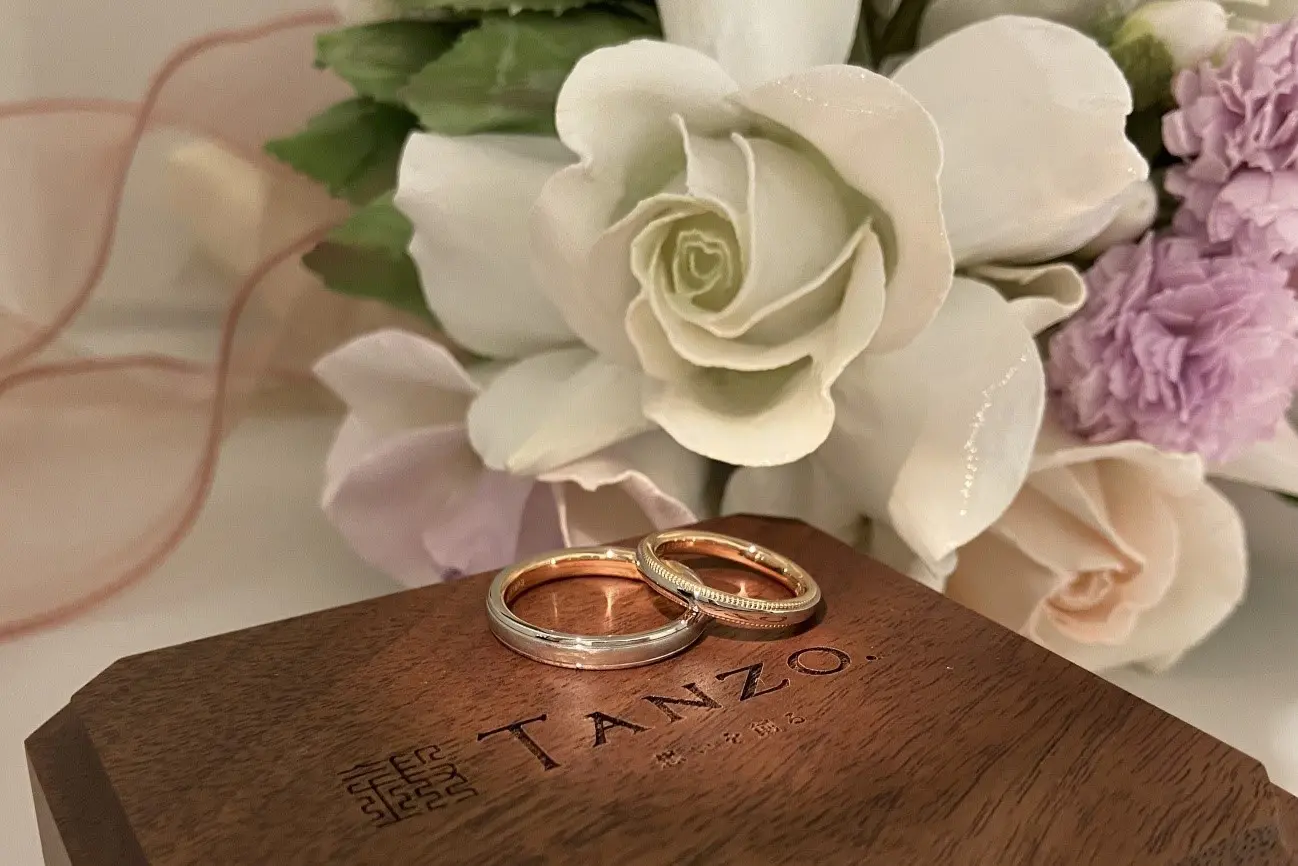 お相手様に寄り添うデザイン | 結婚・婚約指輪のオーダーメイドは鍛造