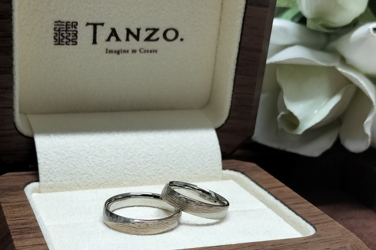 人と同じ指輪は着けたくない！2人だけのご結婚指輪のサムネイル