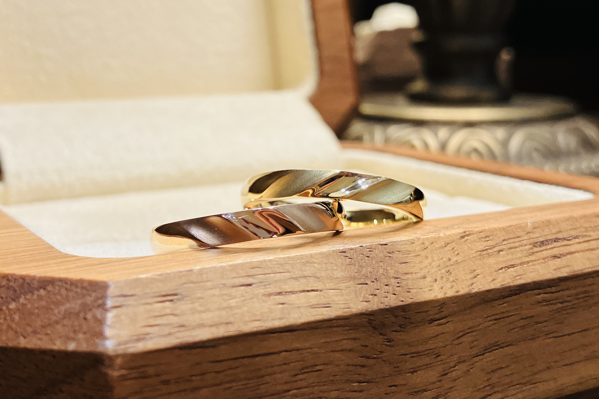 隠されたこだわりが美しいご結婚指輪のサムネイル