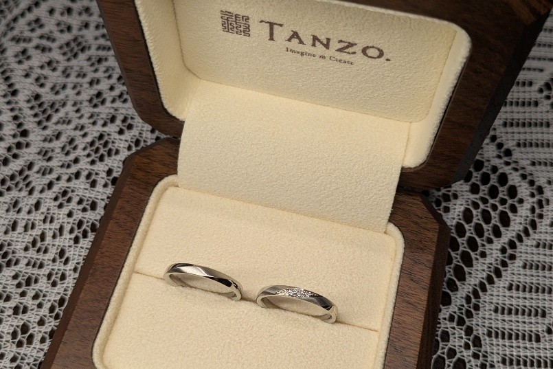 互いを想い合って決めたデザインのサムネイル