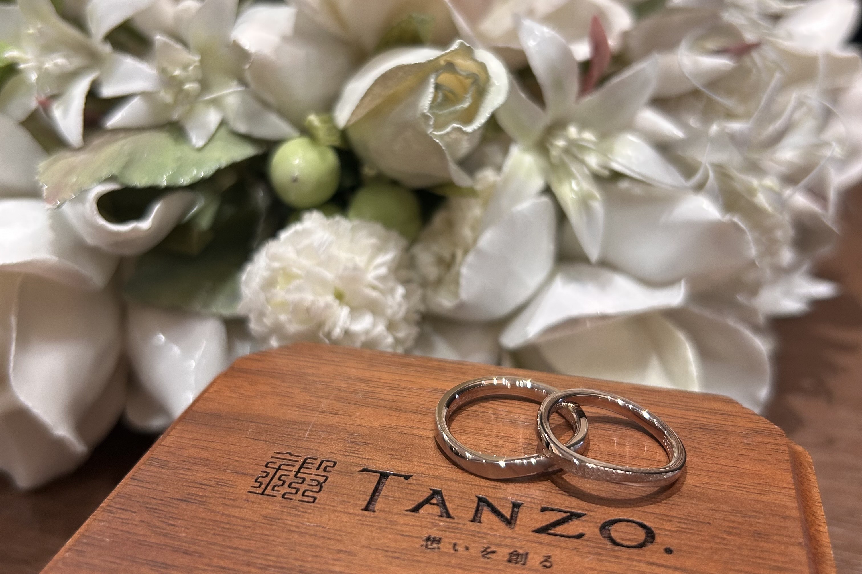 緩やかな流れが魅力的なデザインのサムネイル