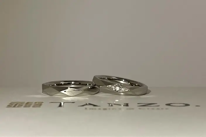 8」に込めた、お二人様だけの特別なご結婚指輪 | 結婚・婚約指輪の